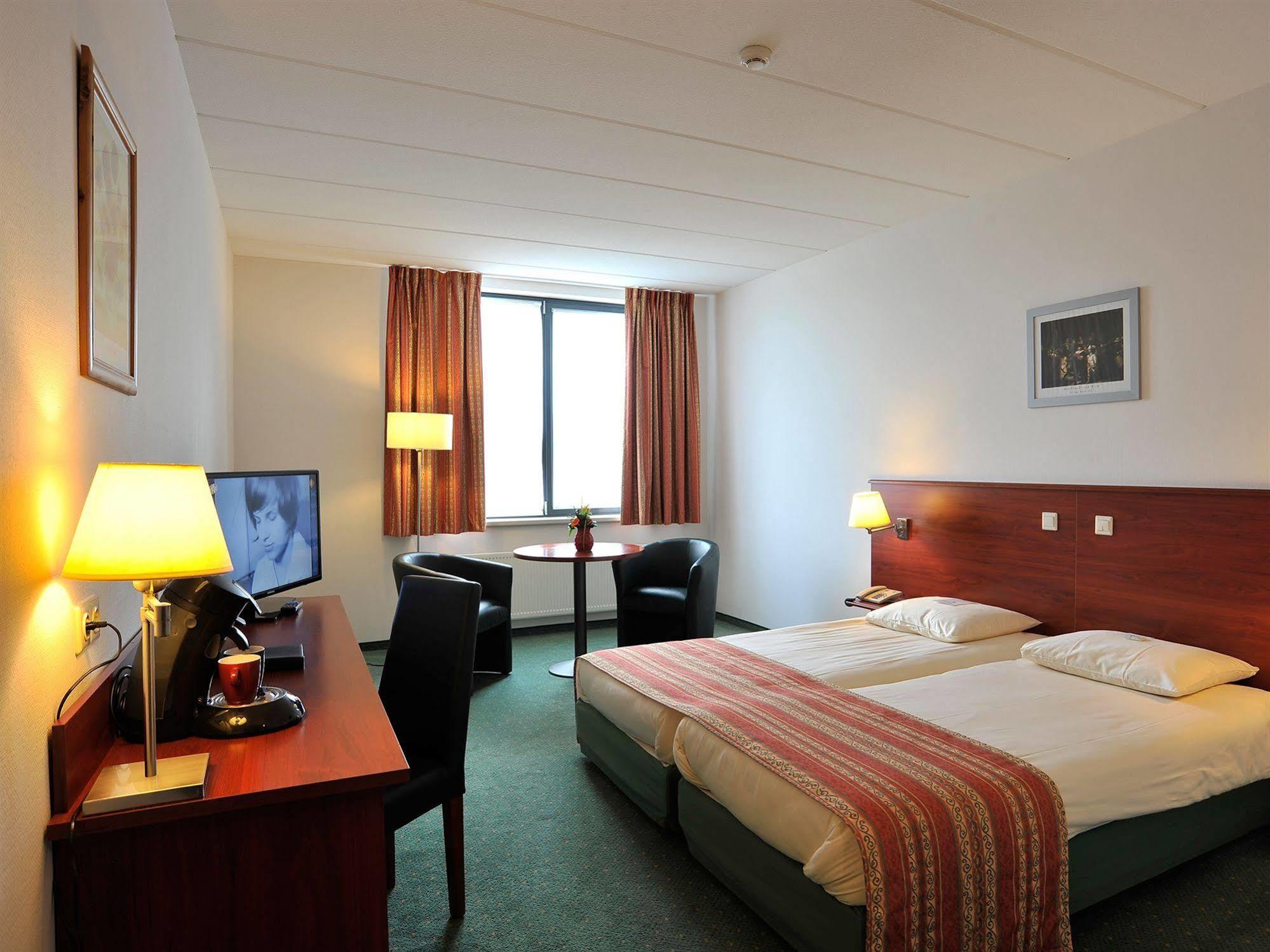 Golden Tulip Hotel 4*