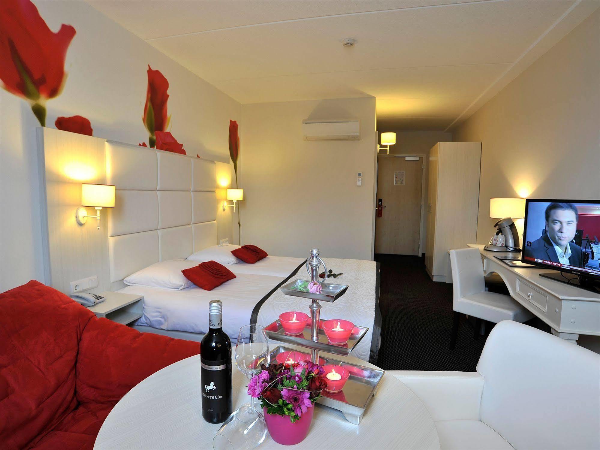 Golden Tulip 4*